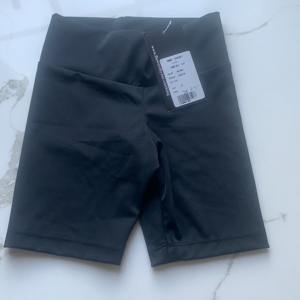 Flowers by Zoe kids black bike shorts size 6